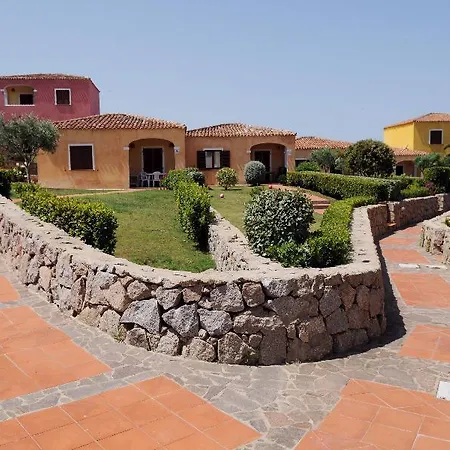 Lu Lamoni Costa Nord Aparthotel Aglientu
