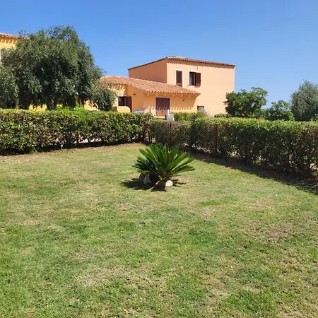 Lu Lamoni Costa Nord Apartmanhotel Aglientu