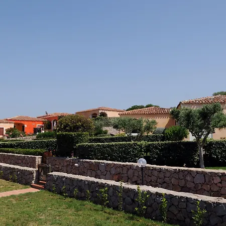 Lu Lamoni Costa Nord Aparthotel Aglientu