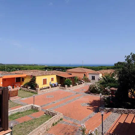 Lu Lamoni Costa Nord Aparthotel 3*