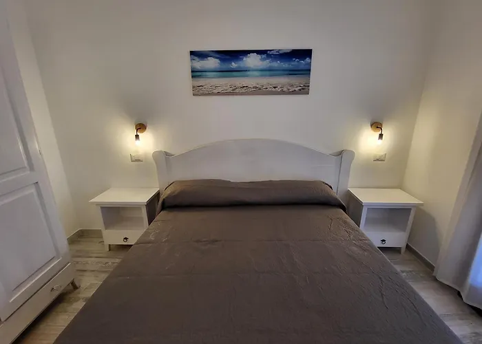 Lu Lamoni Costa Nord 公寓式酒店 阿列恩图