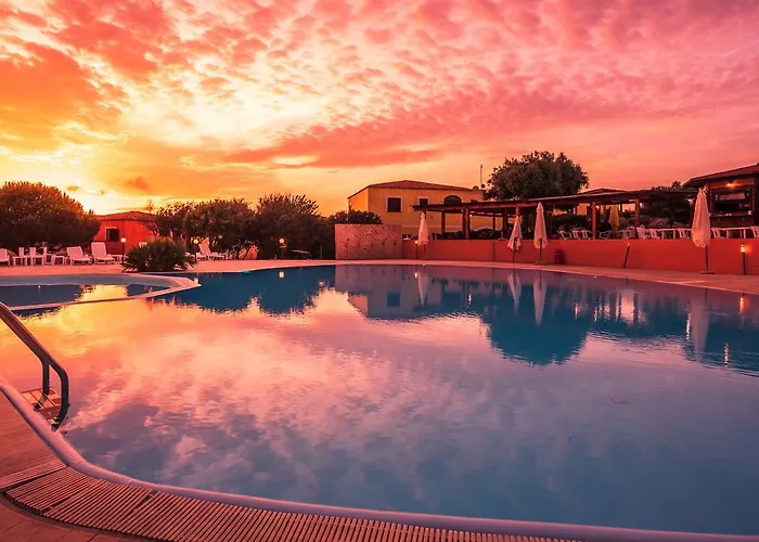 Lu Lamoni Costa Nord 公寓式酒店